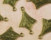 6 Antique Gold (Brass) 2 Hole Fan Connector Jewelry Findings 464