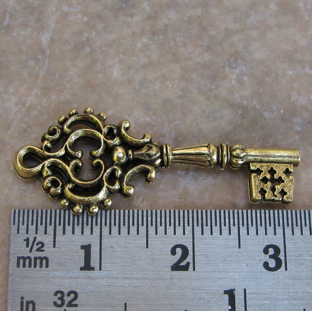 Gold Key Charms Bracelet Necklace Pendant Jewelry Findings - 6 pcs 1013