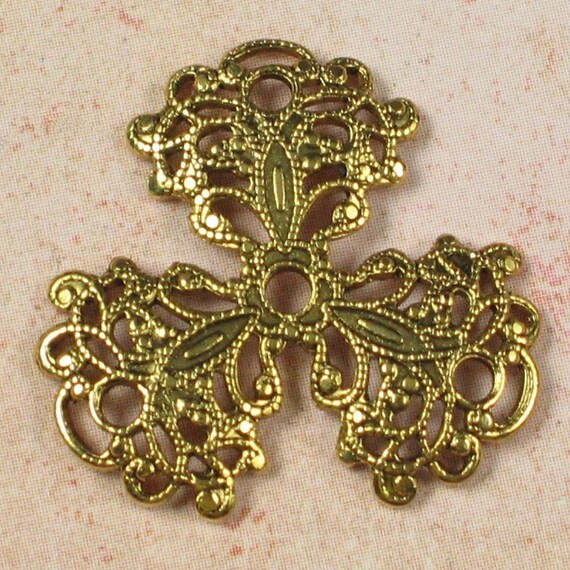 4 Antique Gold Jewelry Findings Pendent Filigree 291