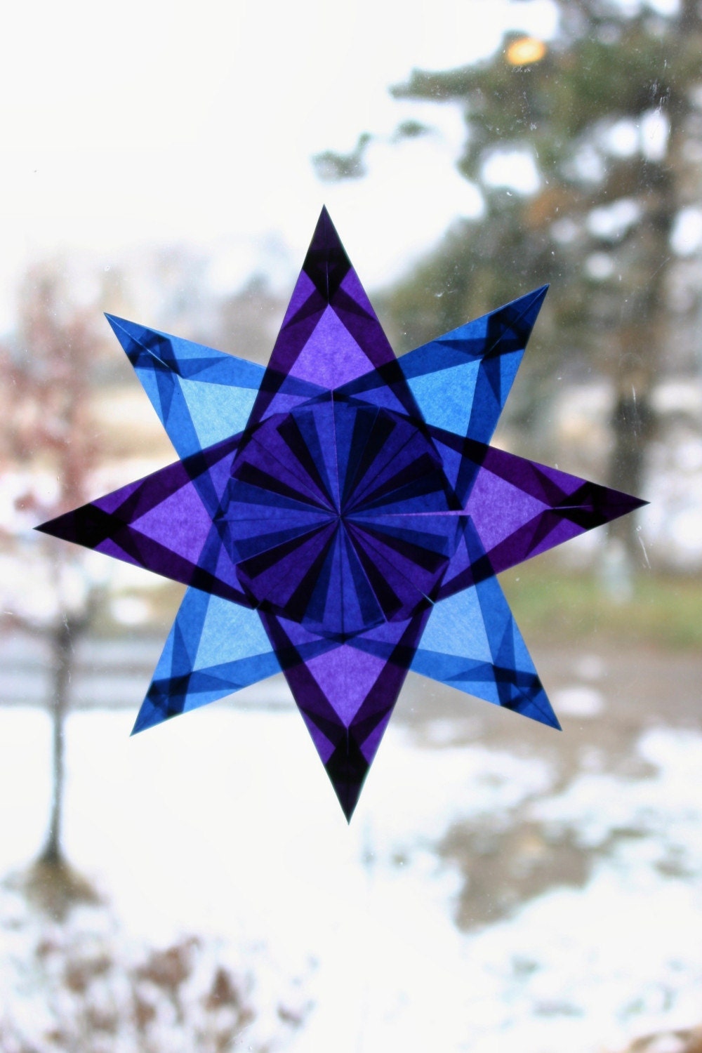 Window Star in Blue and Purple with 8 Points
