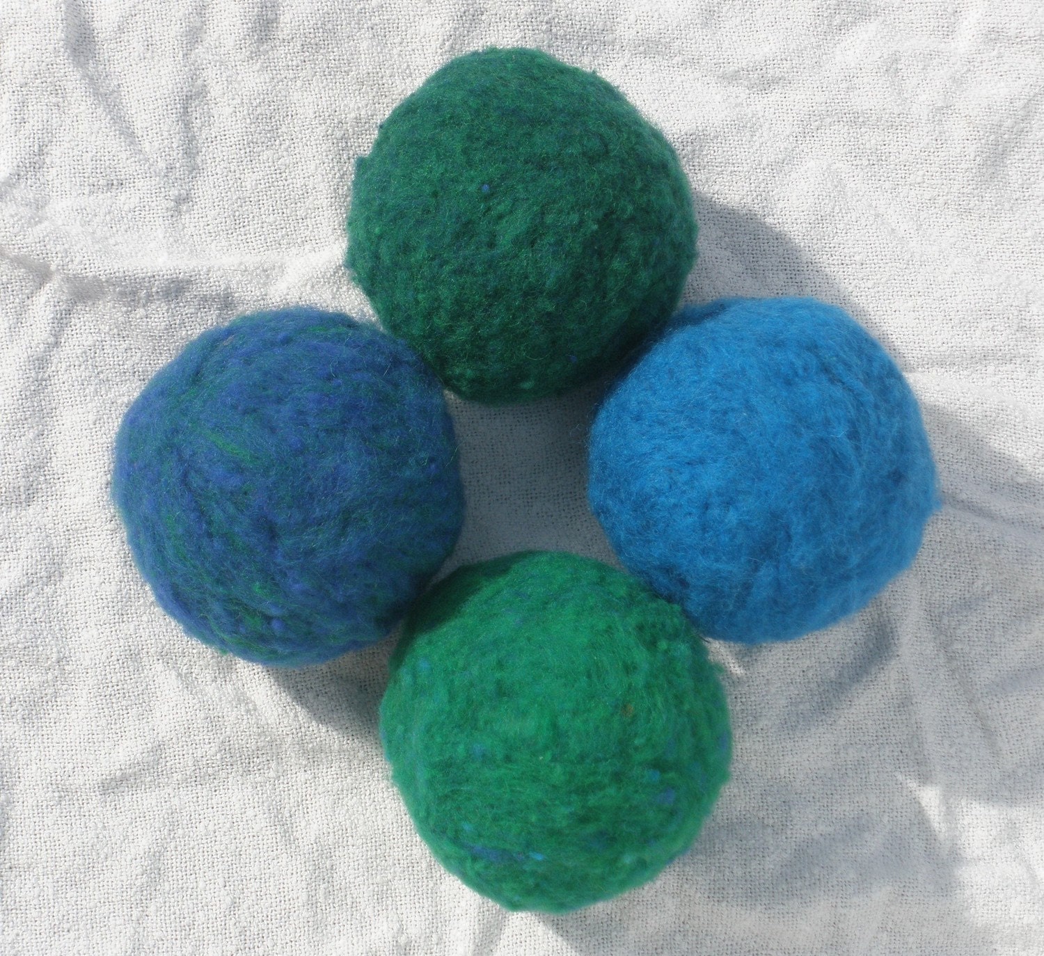 1 Ecofriendly Needlefelted Wool Ball Toy