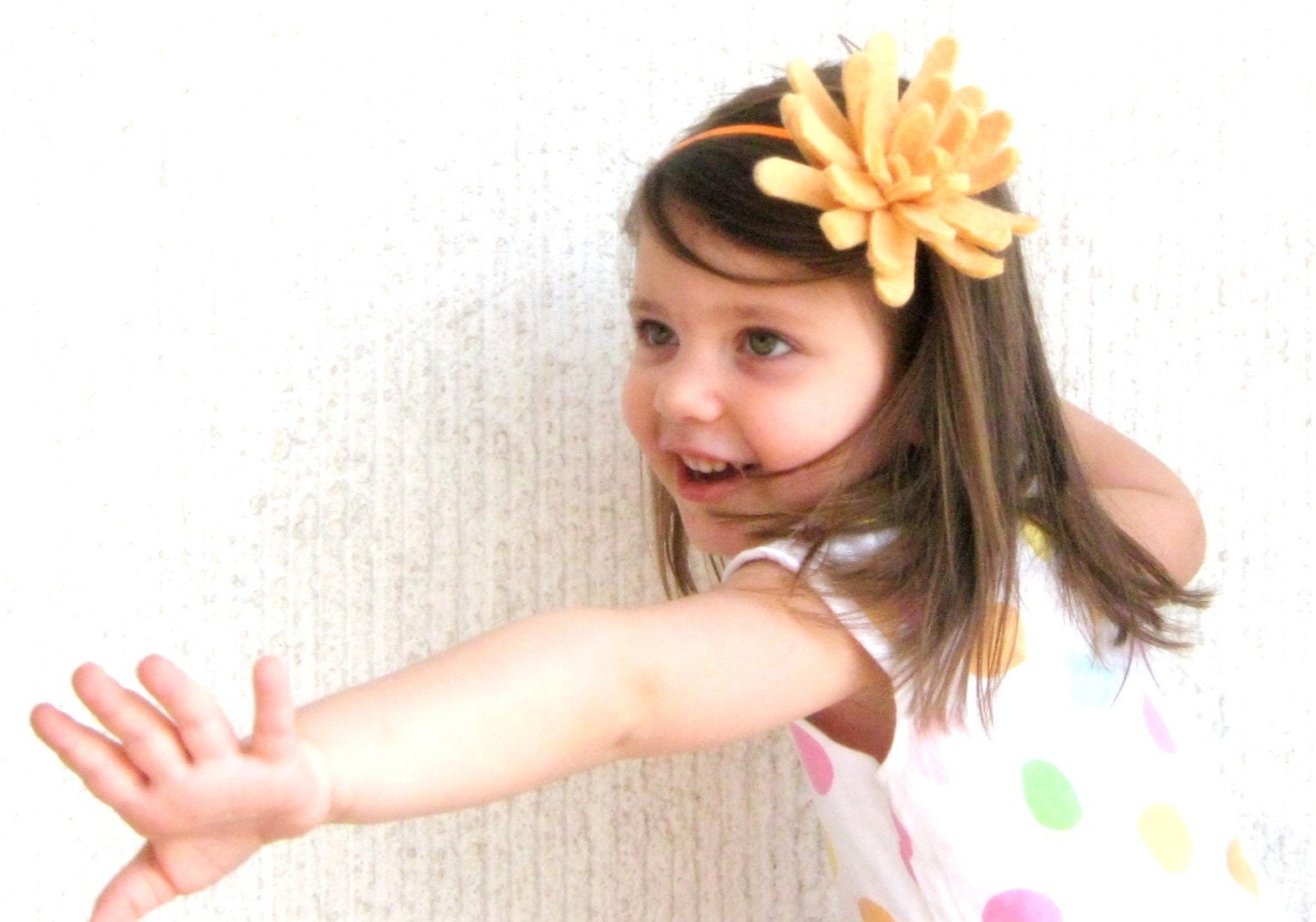 Wool felted flower headband - Chrysanthemum in Cream - Women & Girls