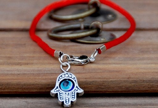 Hamsa traditional Red string brecelet evil eye, Kabbalah Madonna hamsa