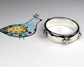 Sterling silver ring  with flower details, size 7 1/4