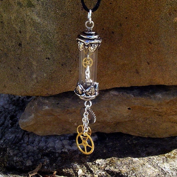 Steampunk - Tic-Toc Time Capsule Necklace