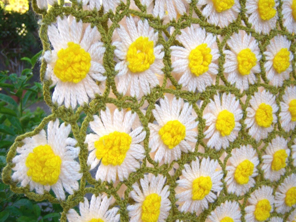 Daisy Chain /vintage crochet afghan blanket