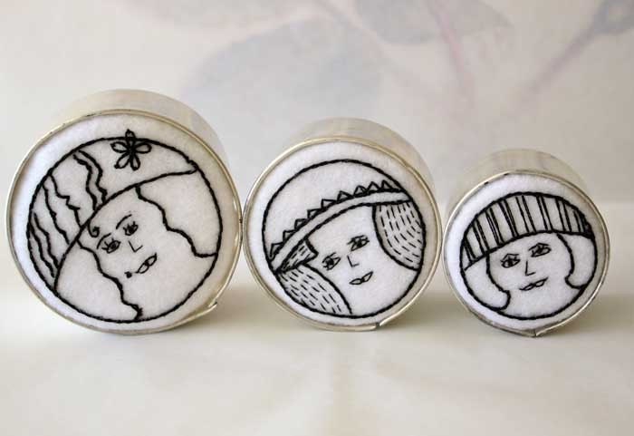 Home Decor Hand Embroidery Flapper Girls  Black and White Stainless Steel