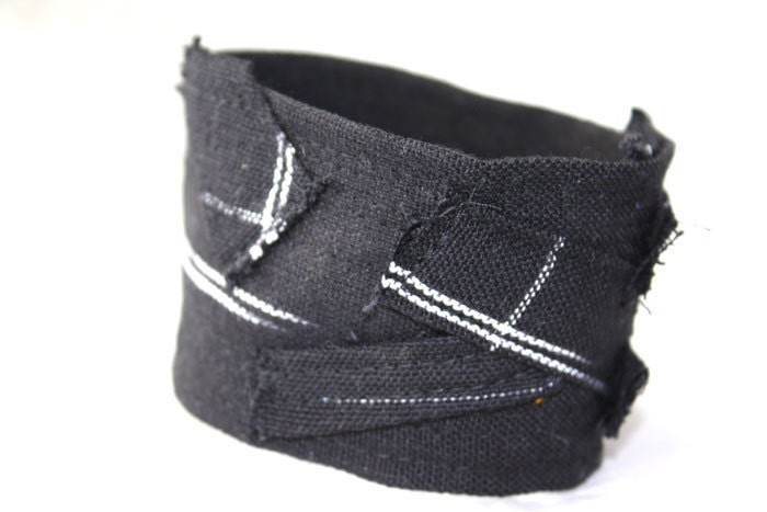 Crossroads Black textile cuff unisex chunky vintage button