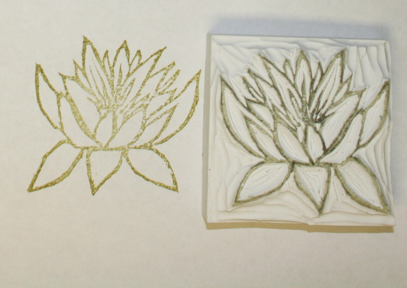 Lotus Hand carved stamp Lily type flower - tyggereye