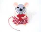 Valentines Gift Love heart  mouse ornament felt rat hamster mice cute gift for animal lover or collector - Honey