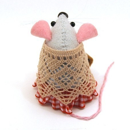 Travelling Mouse Ornament suitcase felt mice rat hamster gift animal lover collector - Emma the Travelling Mouse