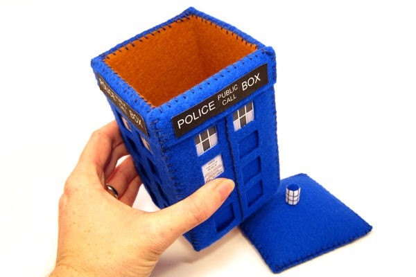 TARDIS Doctor Who felt sci fi collectible ornament by TheHouseofMouse - perfect gift for dr who fans