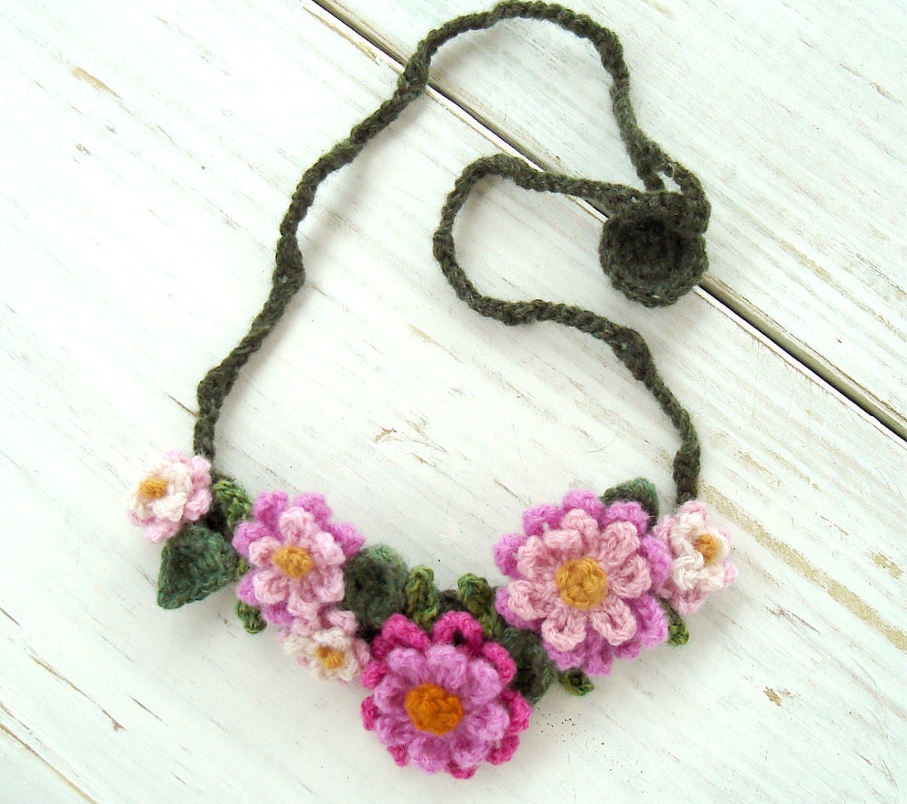 Crochet Necklace Pink Flowers