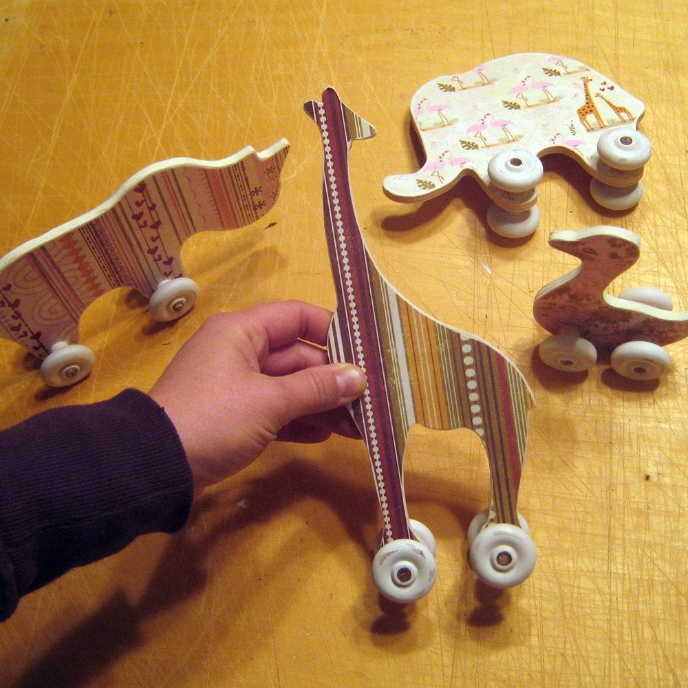 Animal pull toys- ONE SINGLE TOY-in SUGARED-or ANY other paper line-YOU CHOOSE