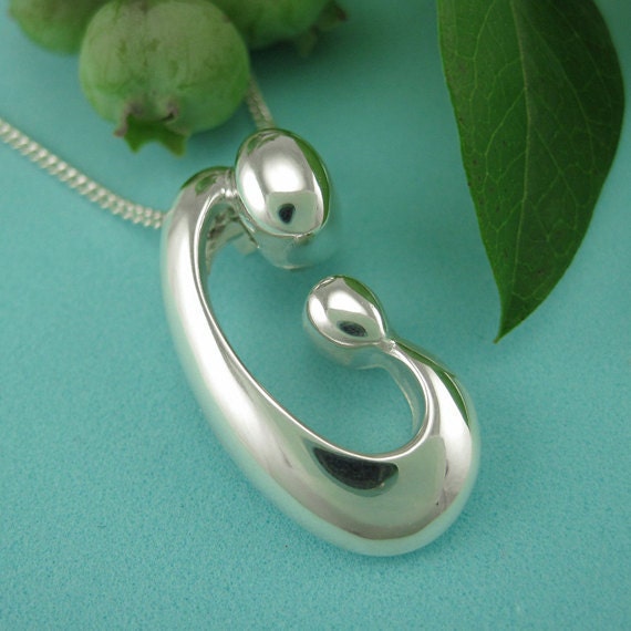Mother Child Necklace, Motherhood Gifts, Silver BONDS OF LOVE Pendant with Chain, Mère et Enfant Collection