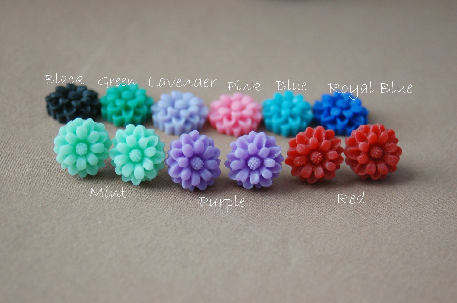 Retro Flower Posts - Choose Your Color Flower