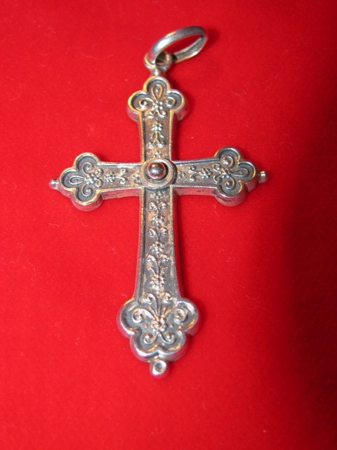 Vintage 1940's Jewelry Ornate Cross Crucifix Jesus Christ Pendant, Christian, Catholic, Religious, possibly Silver Antique Collectible