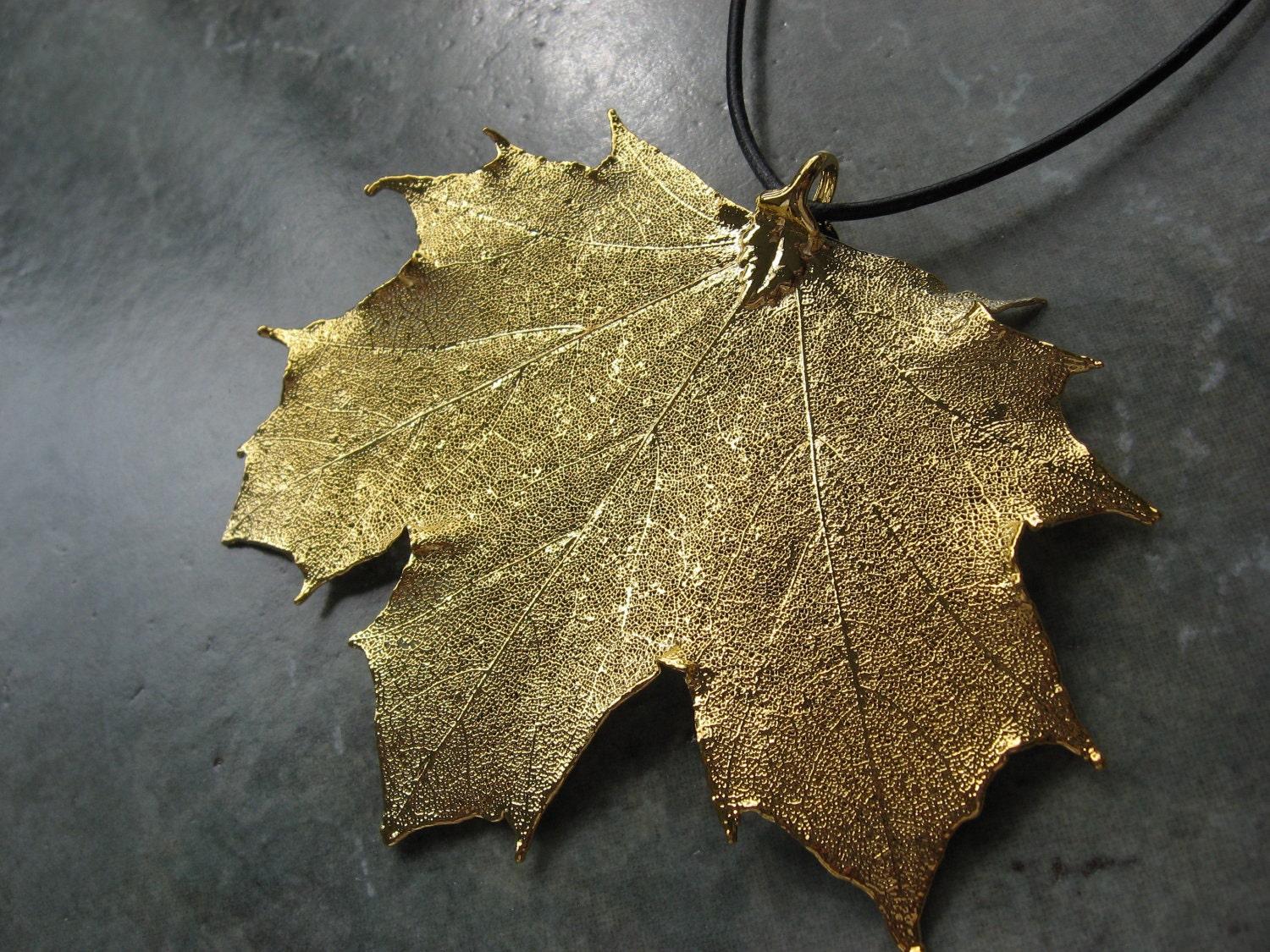 Real Leaf Pendant - 24k Gold - Sugar Maple