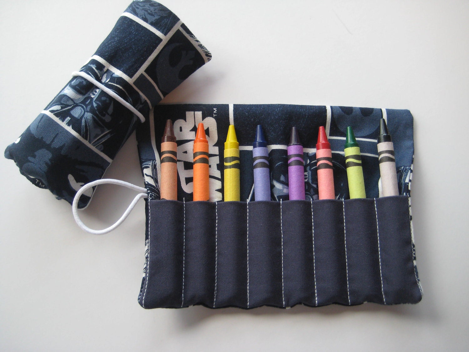 Crayon Roll Star Wars Includes 8 Crayons