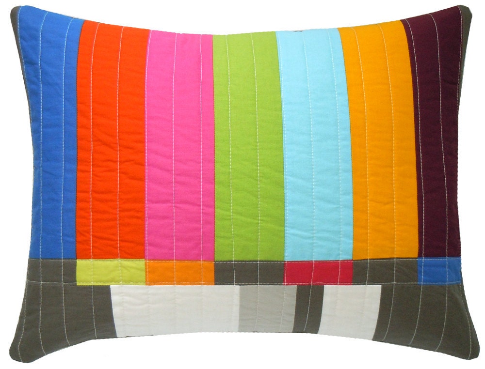 Graphic modern lumbar pillow - The Lendzion