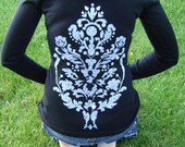 M, XL - Vintage Damask Pullover Hoodie in Black