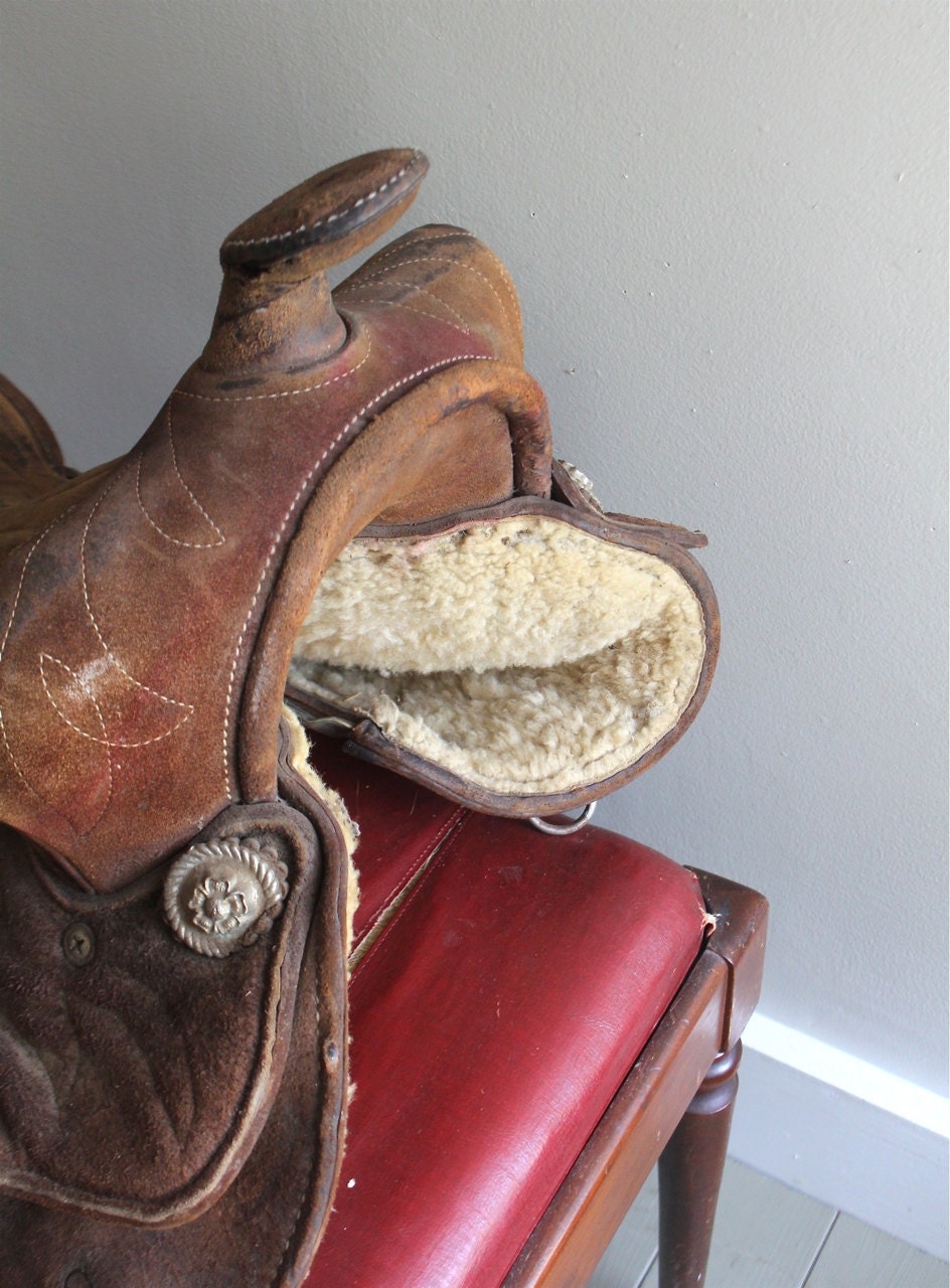 Vintage Western Ranch Saddle