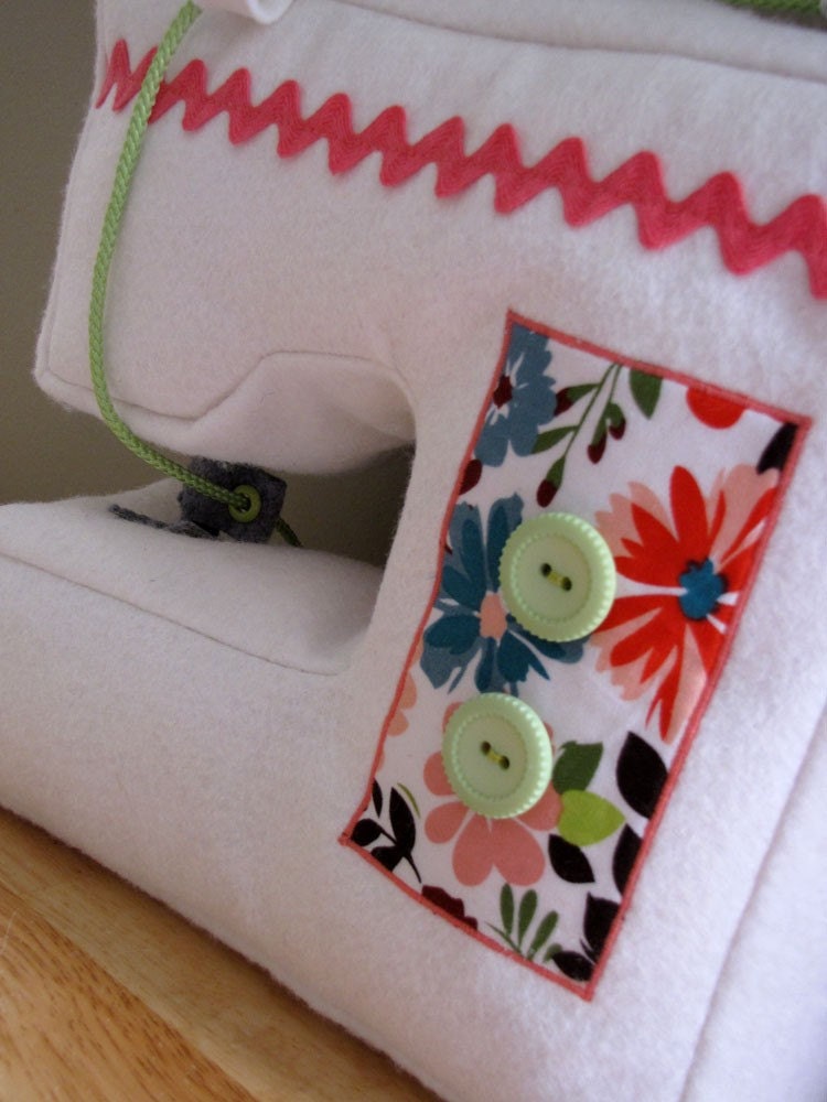 Pretend Sewing Machine