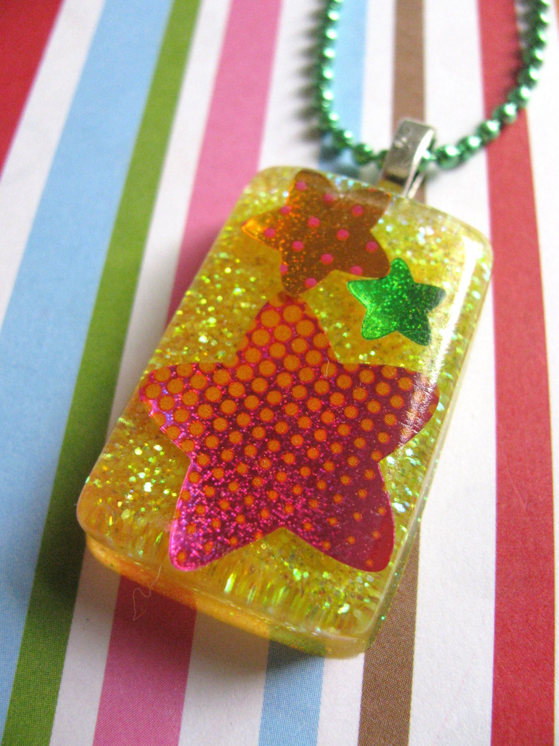 80s Star Resin Necklace 