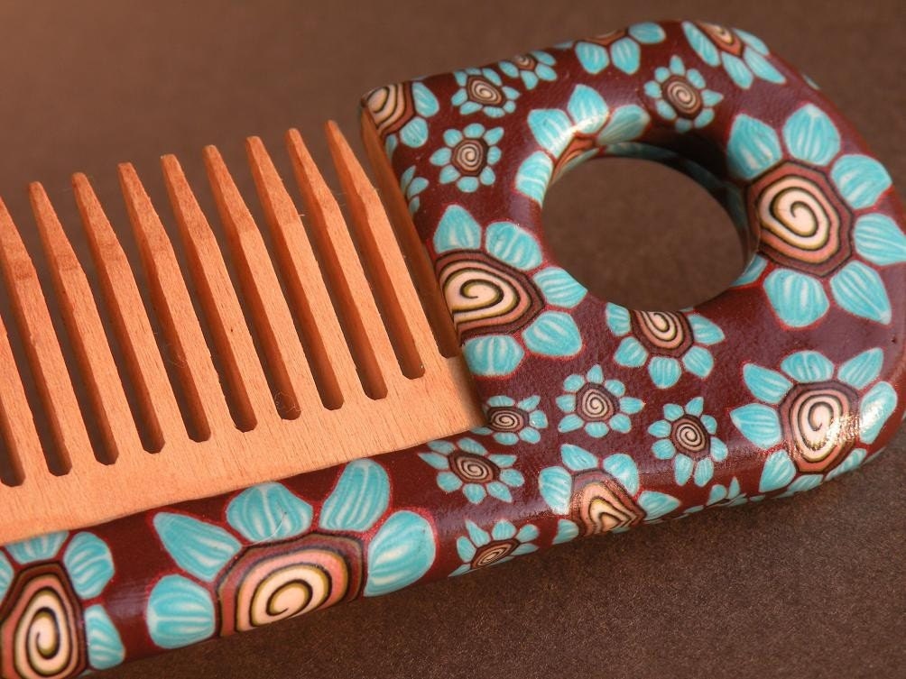 Chocolate, Peppermint Petite Flowers on the Wooden Comb, Natural Beech....