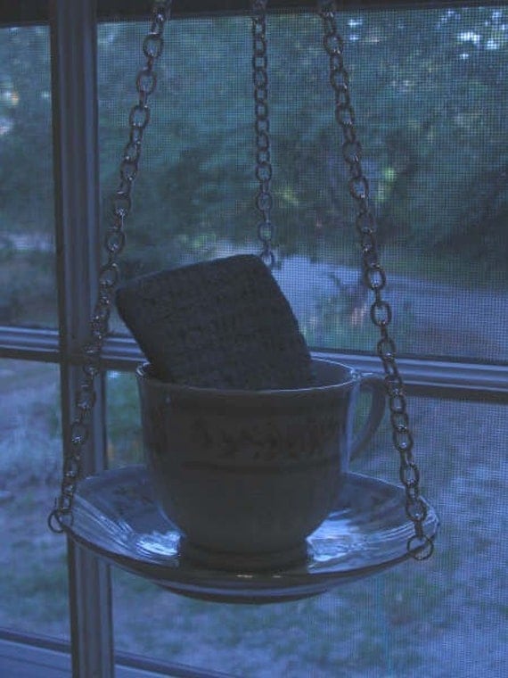 Teacup Birdbath or Feeder