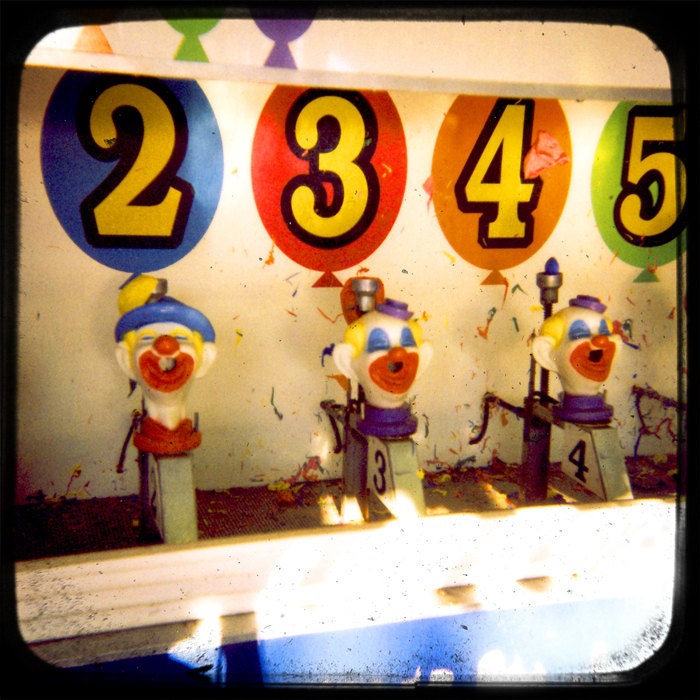 Clown photo amusement arcade carnival games scary clowns water pistol TTV photography Maine circus - Bunch o' Freaks 8x8