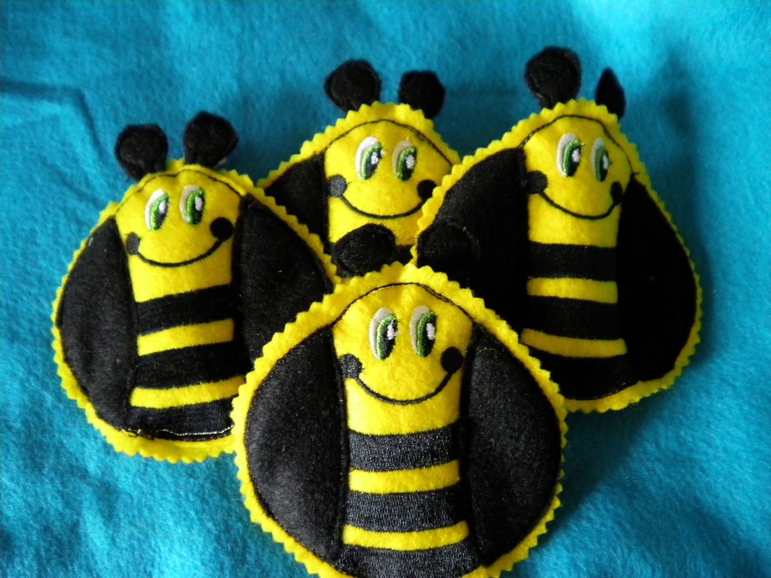 Beanbag Bumble Bees set of 4   game , beanbag toss, party favors