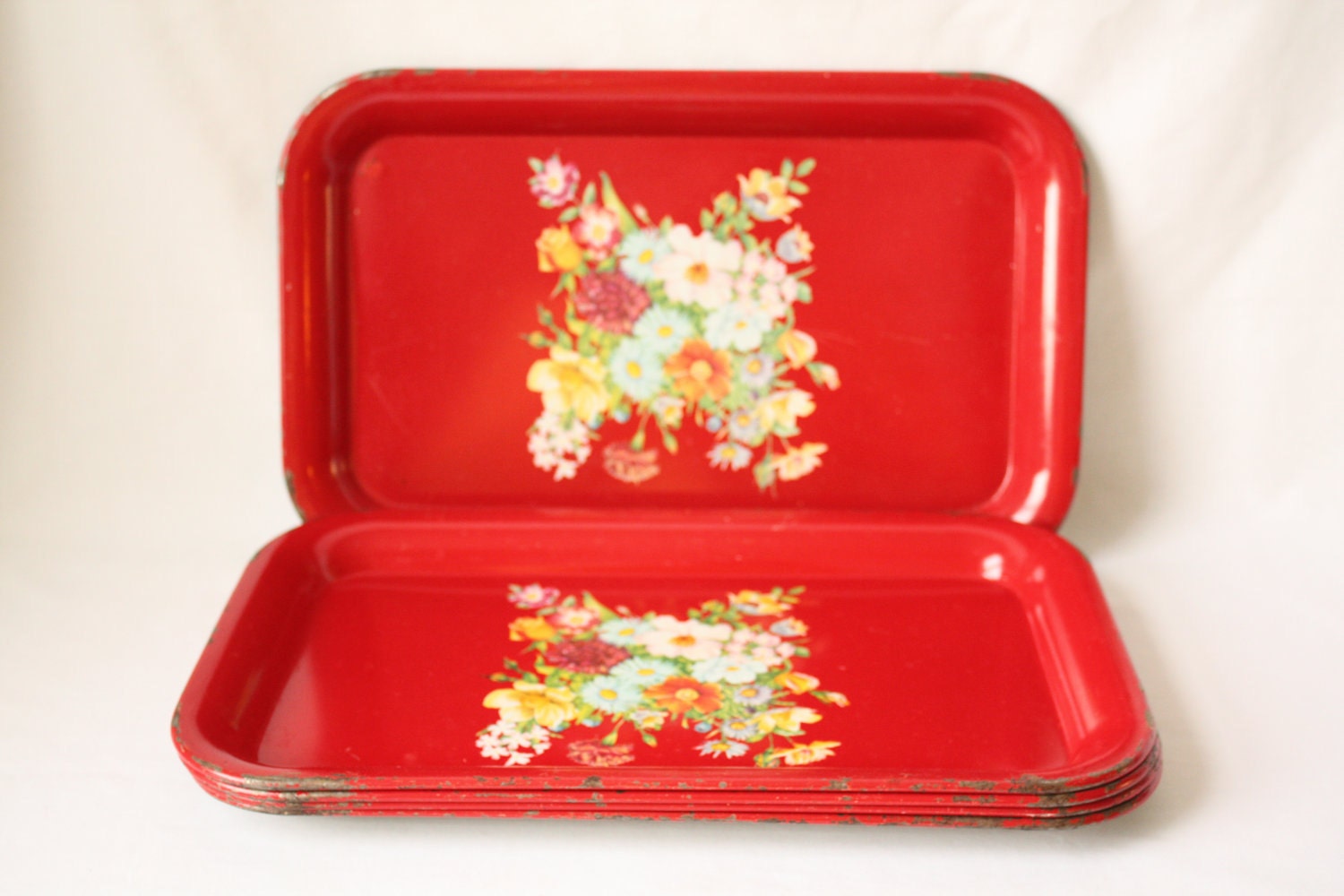 Red Trays - Set of 4 - Floral  Motif