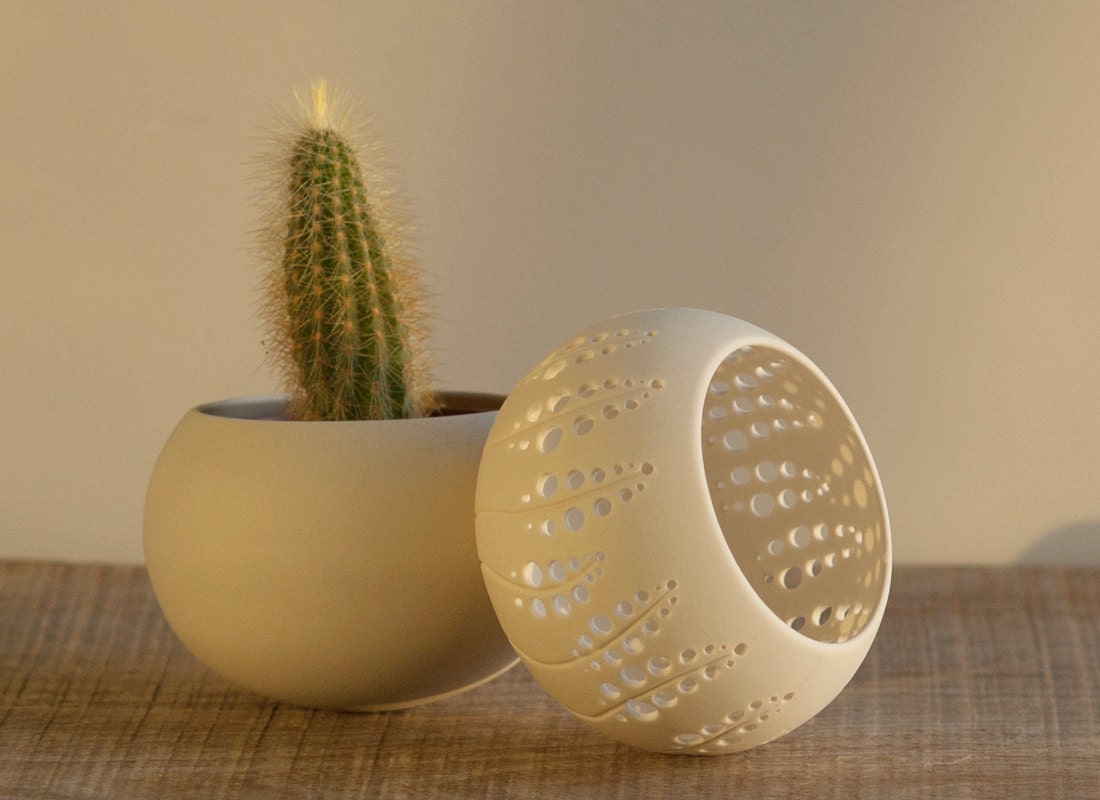 Porcelain Tea light Delight - Candle Holder N.8. Design by Wapa Studio.