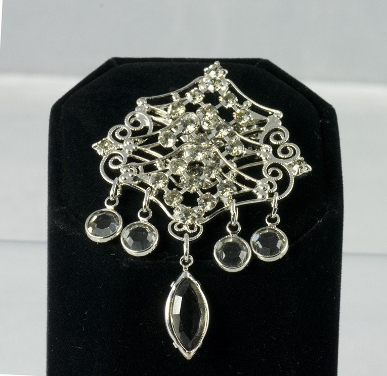 Vintage Rhinestone Pin and Earrings