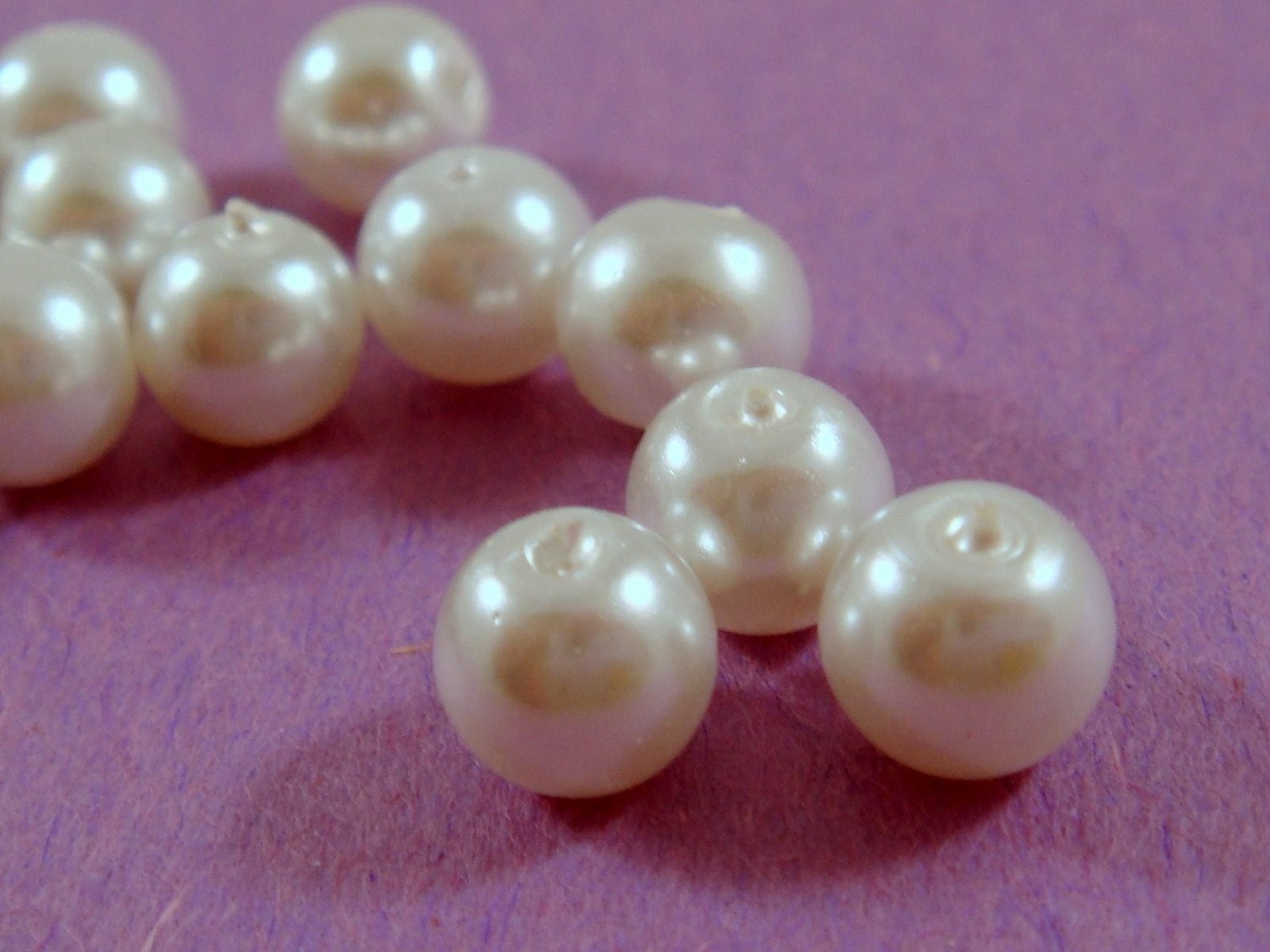 50 White Glass Pearl 8mm - 14 inch - 5372