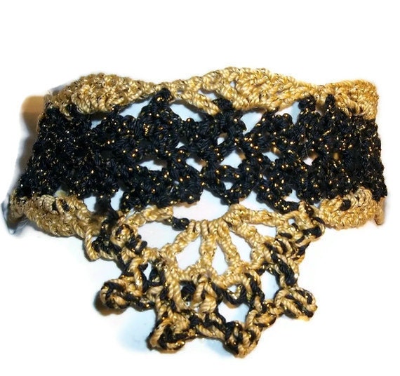 Crocheted Choker in Black and Gold