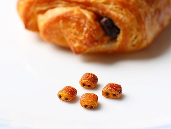 Dollhouse Miniature Food - Pain Au Chocolat Pastry 1/12 Dollhouse Scale