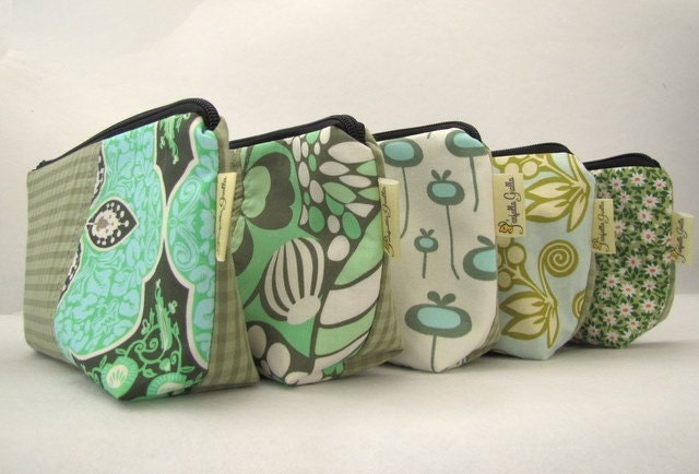Bridesmaid Gift Set of 5 Make up Bags  - Pick the fabrics
