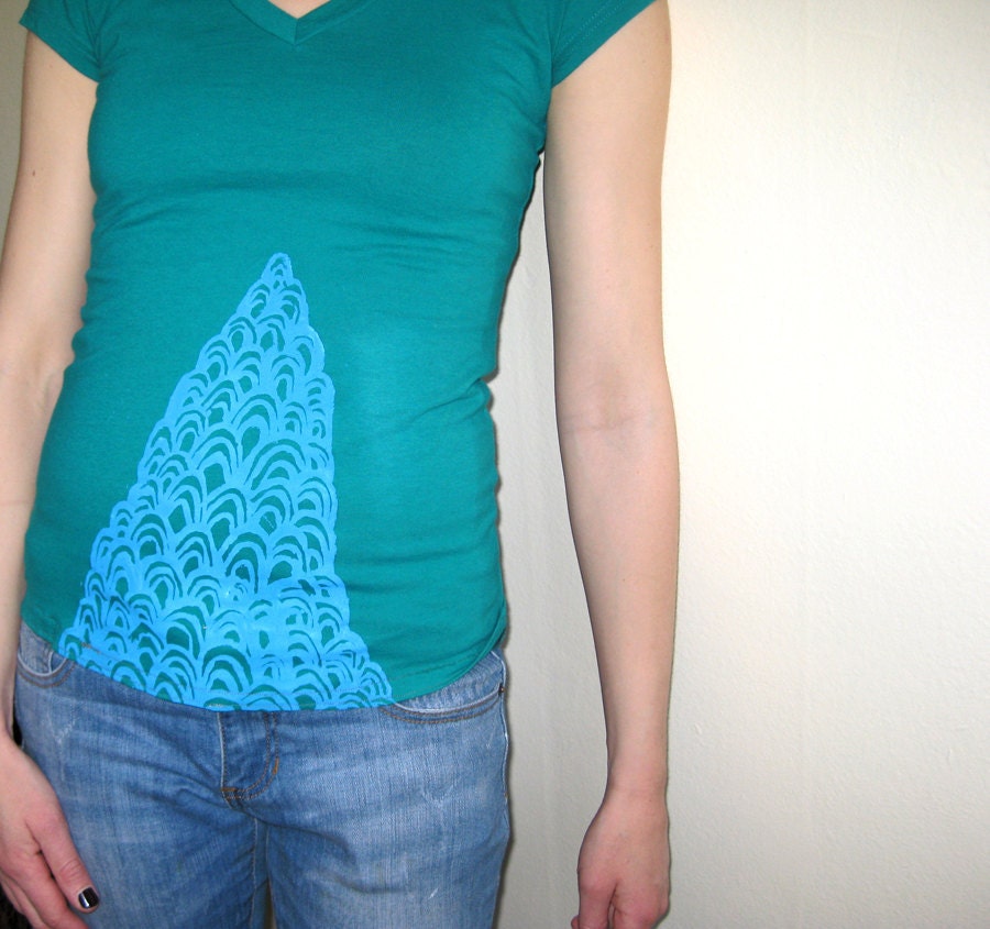 Sale  Screenprinted Scales t-shirt-Upcycled