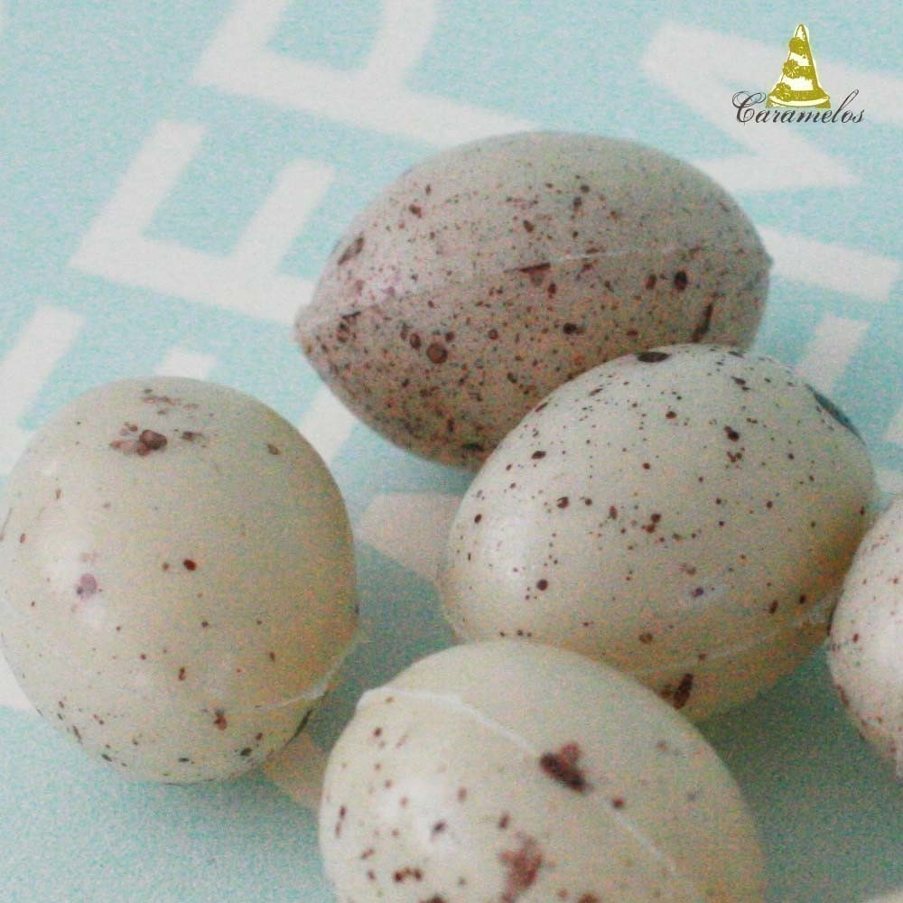 2 dozen plastic speckled eggs