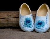 Women house shoes, felted slippers Linen flowers,eco friendly clothing, Blue and Yelow