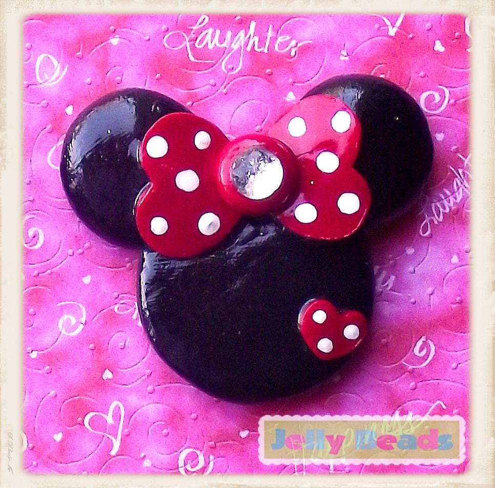 LG Classic Minnie Mouse polymer clay chunky pendant/bow center