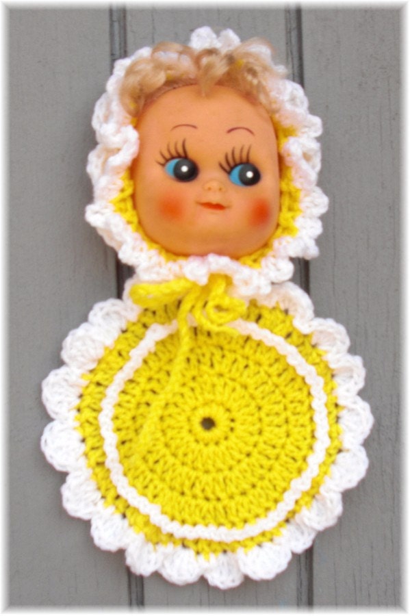 Doll Face Pot Holder Yellow and White