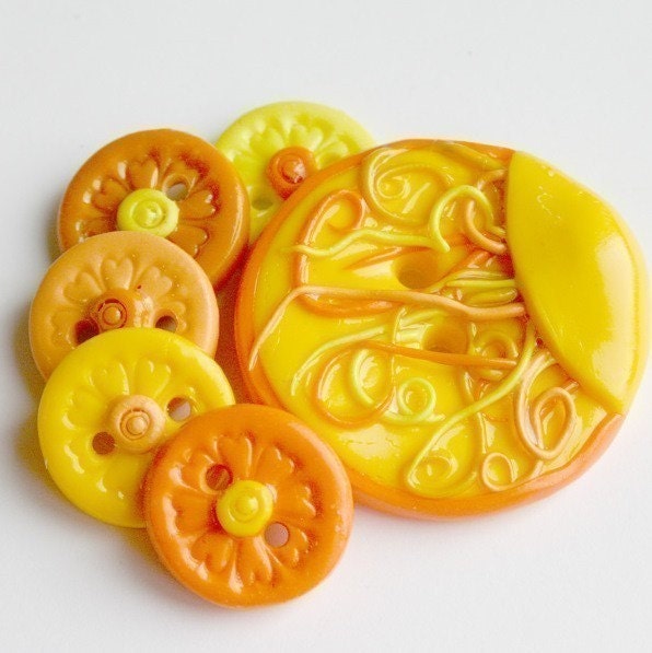 El Sol  (handmade buttons set of (5) 3/4 inch and ONE JUMBO 1.5 inch button)