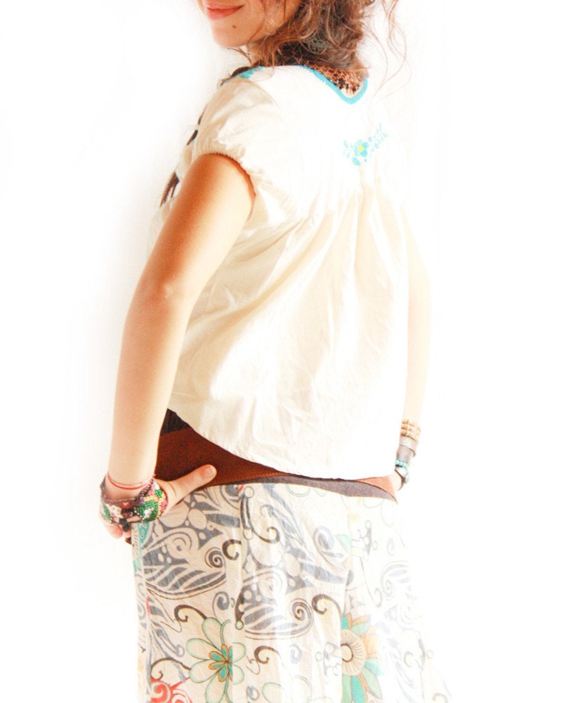 Florecitas Mexicanas embroidered ethnic mini blouse