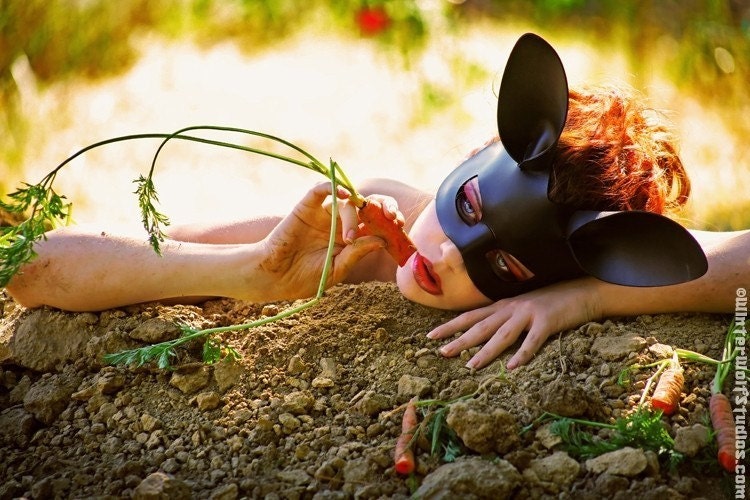 Bunny leather mask in black