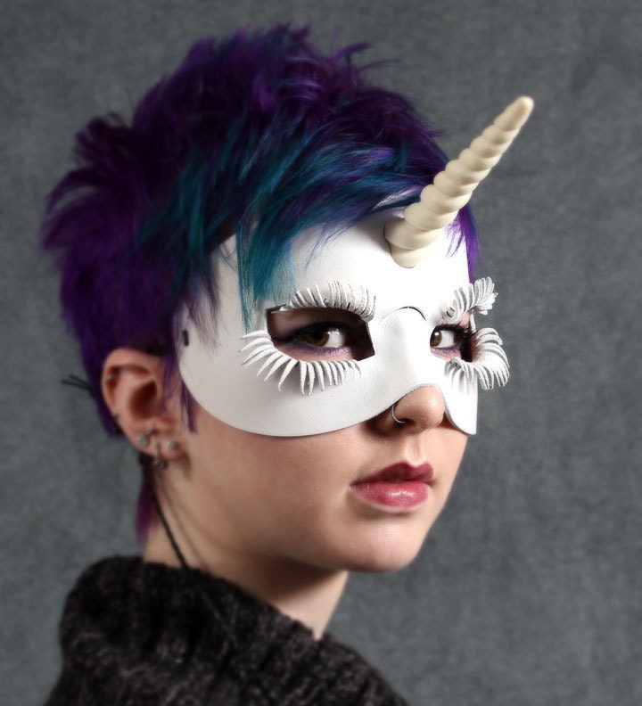 Unicorn leather mask in white