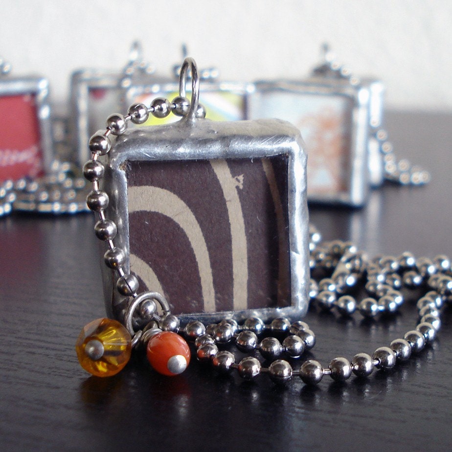 wood grain necklace