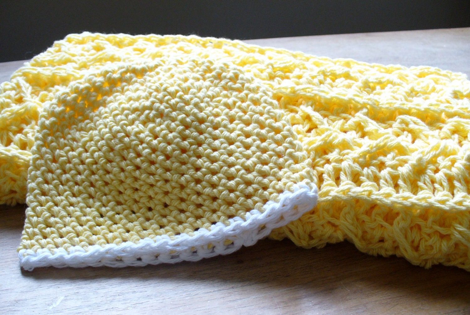 Crochet Baby Blanket - Baby Hat - Newborn - Yellow - Gift set for baby